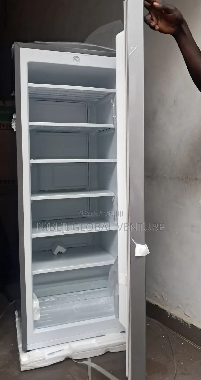 Hisense Upright Freezer 189dr 200l