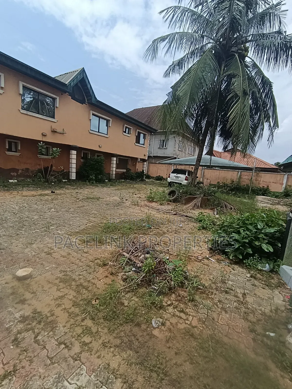 10bdrm Block of Flats in Baruwa Estate for sale