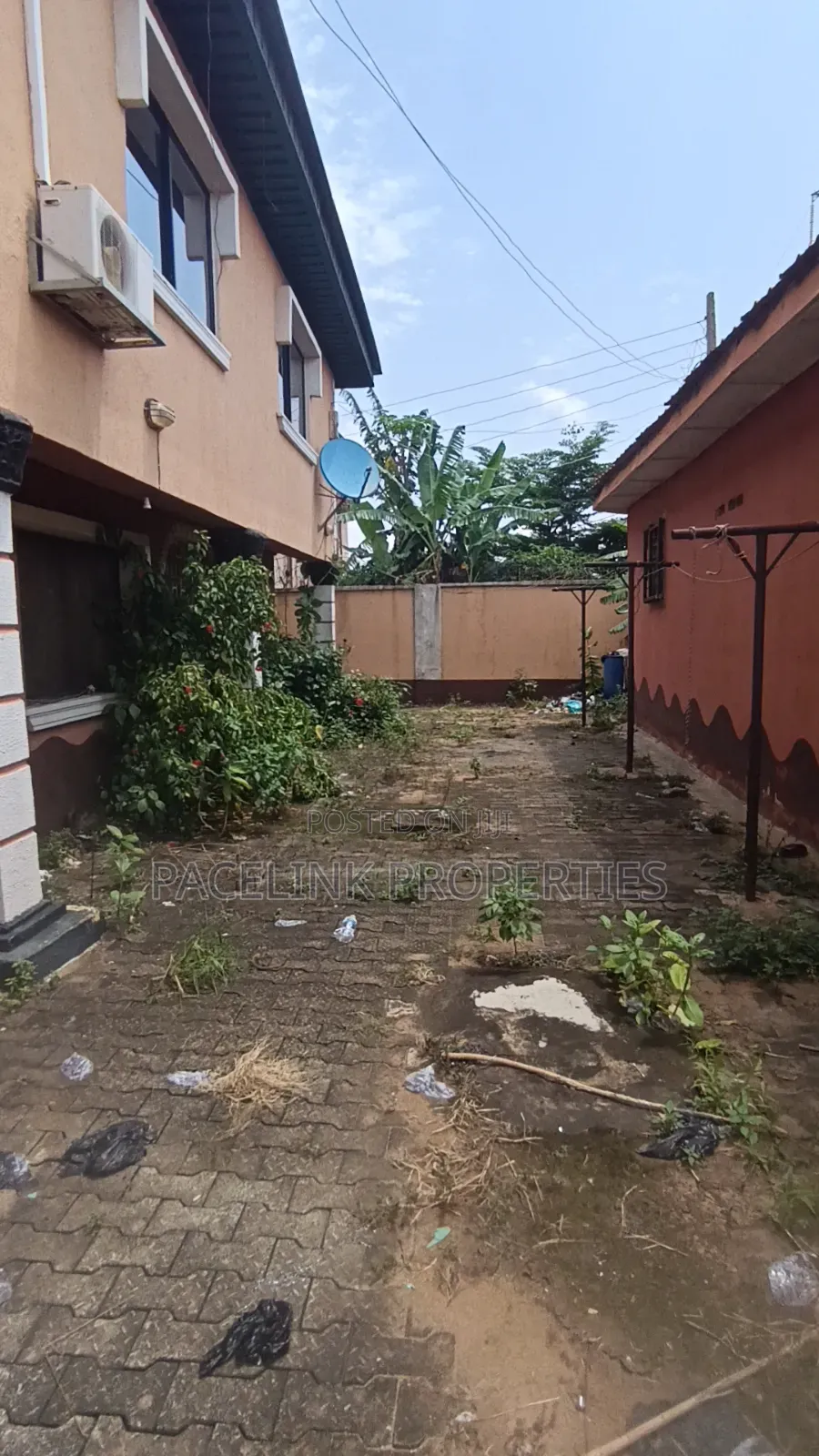 10bdrm Block of Flats in Baruwa Estate for sale