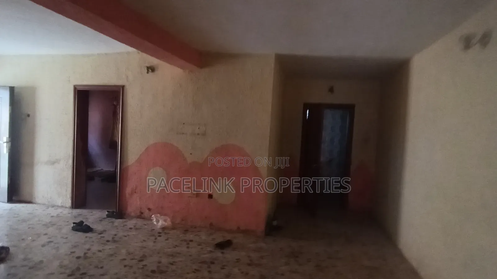 10bdrm Block of Flats in Baruwa Estate for sale