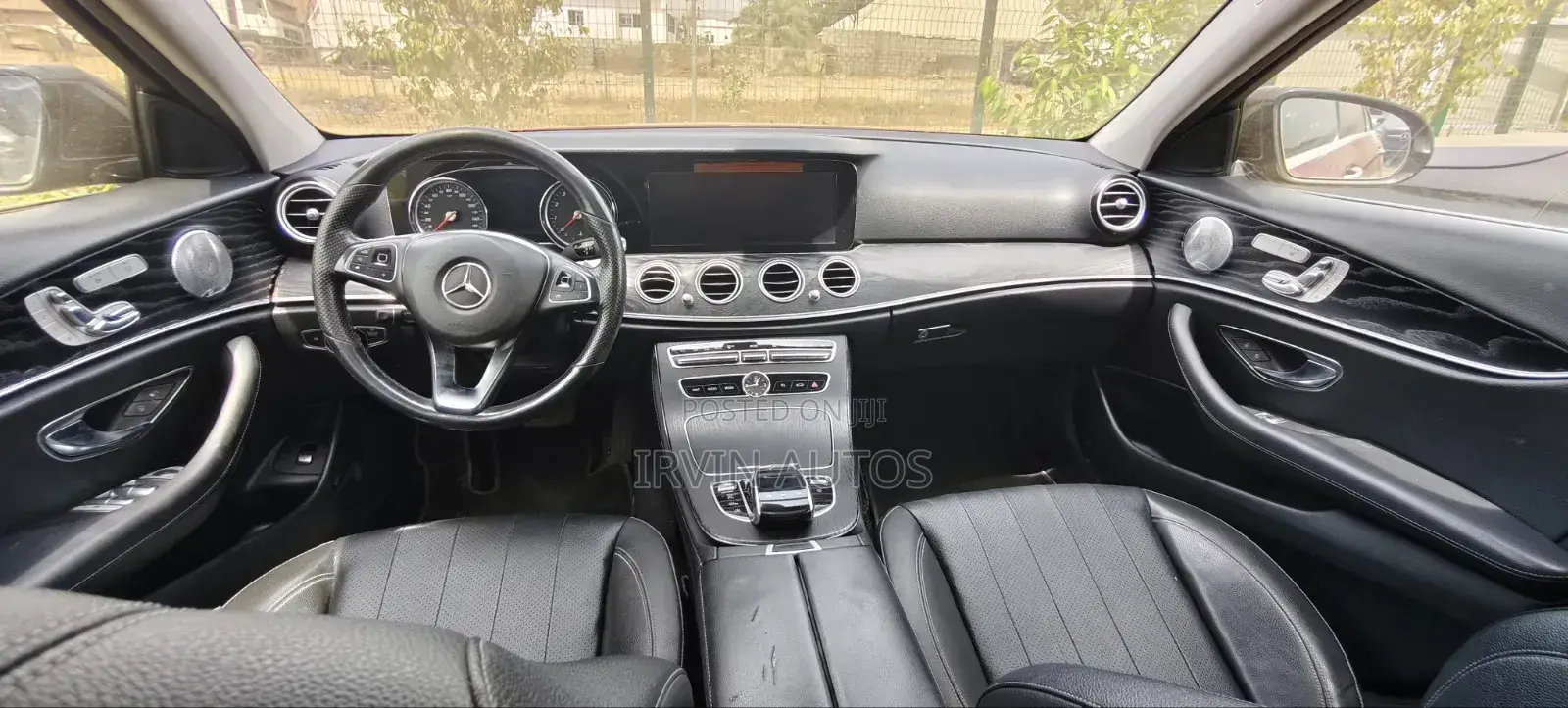 Mercedes-Benz E400 2016 Red