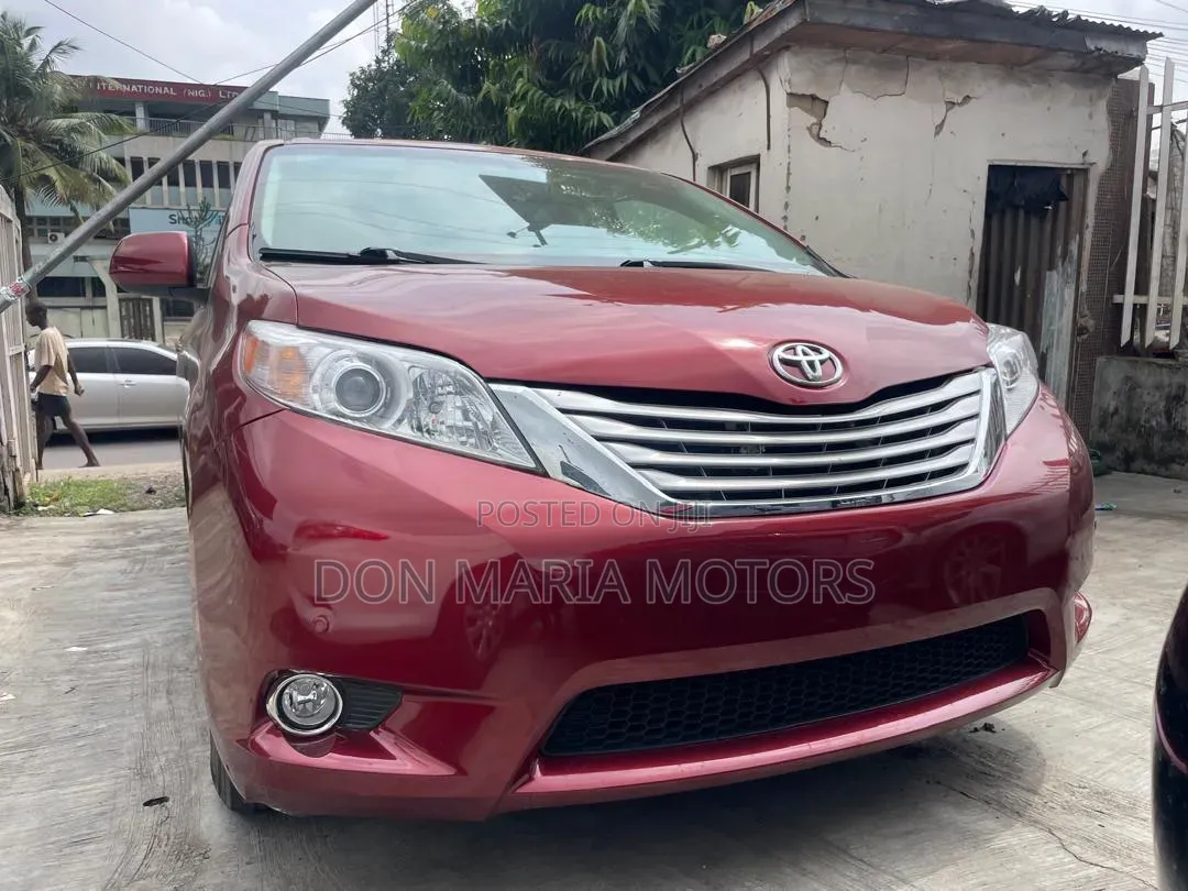 Toyota Sienna XLE 7 Passenger 2012 Burgundy