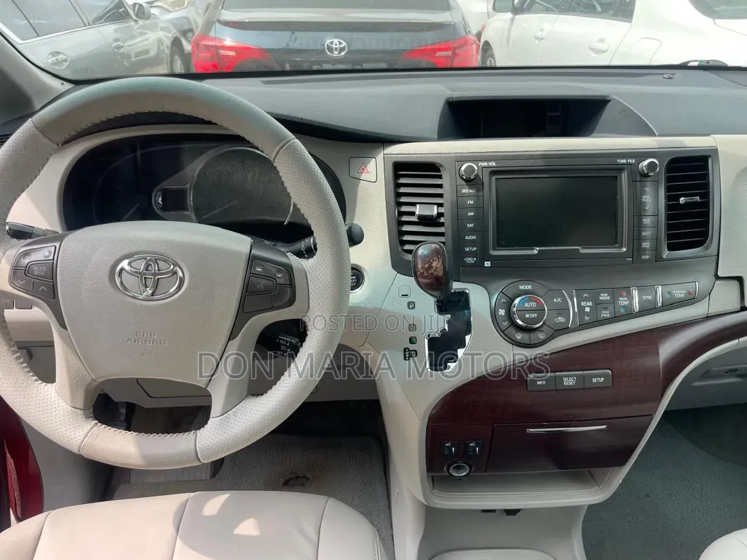 Toyota Sienna XLE 7 Passenger 2012 Burgundy