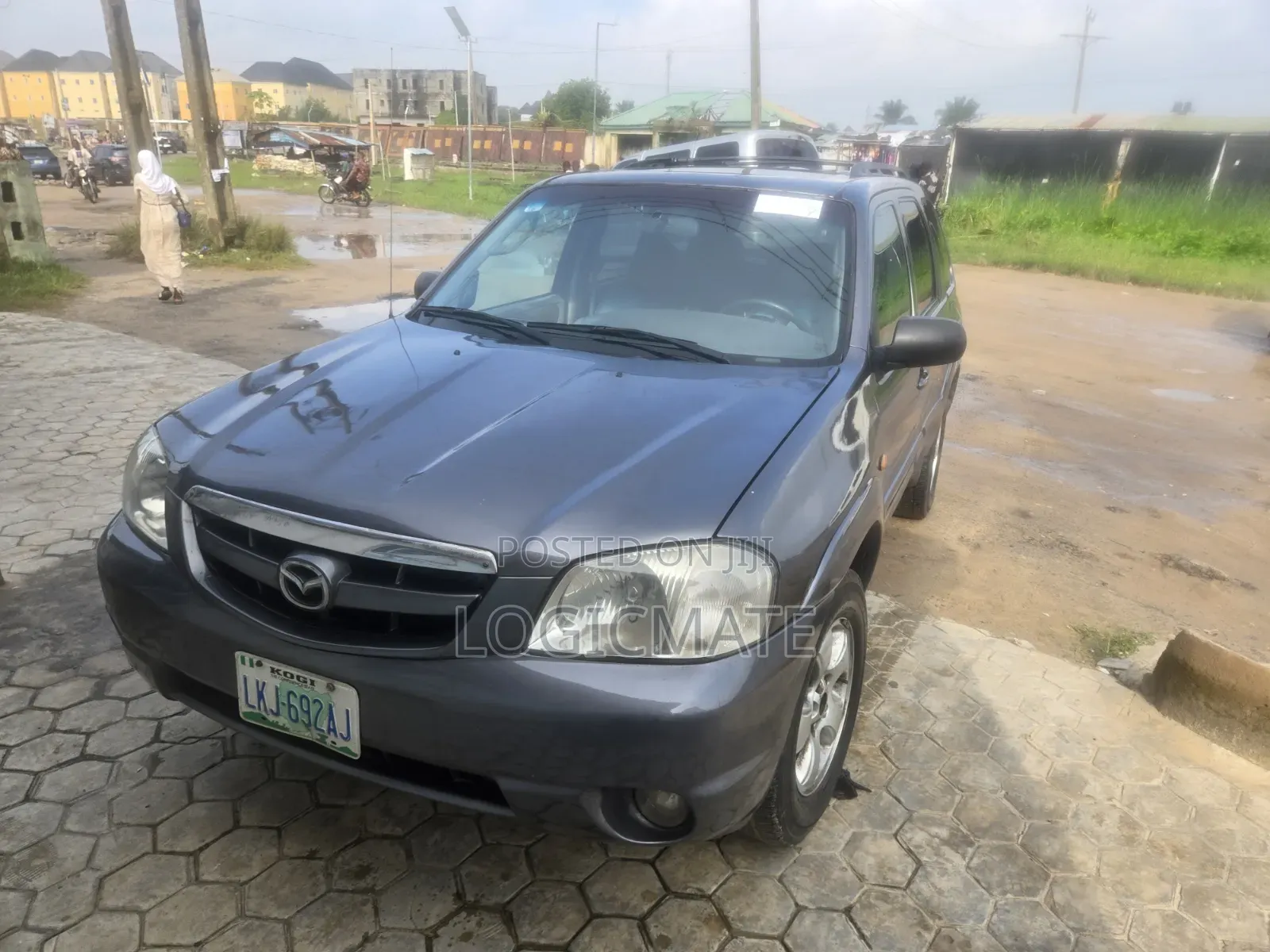 Mazda Tribute 2025 Gray