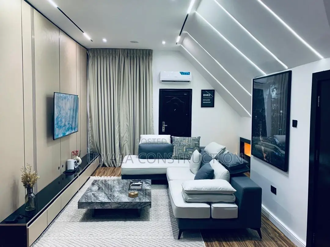 Luxury 1-Bedroom Smart Penthouse With Balcony – Utako, Abuja