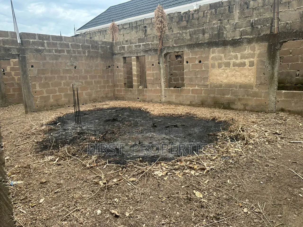 4bdrm Duplex in Tella Off Akobo for sale
