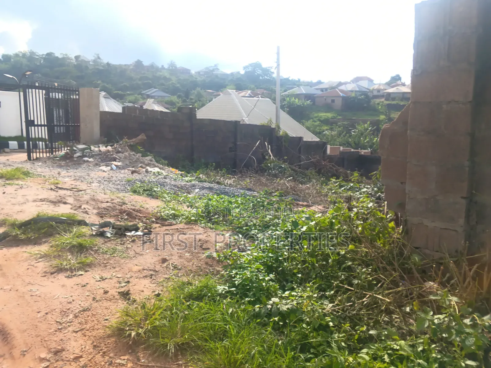 4bdrm Duplex in Tella Off Akobo for sale