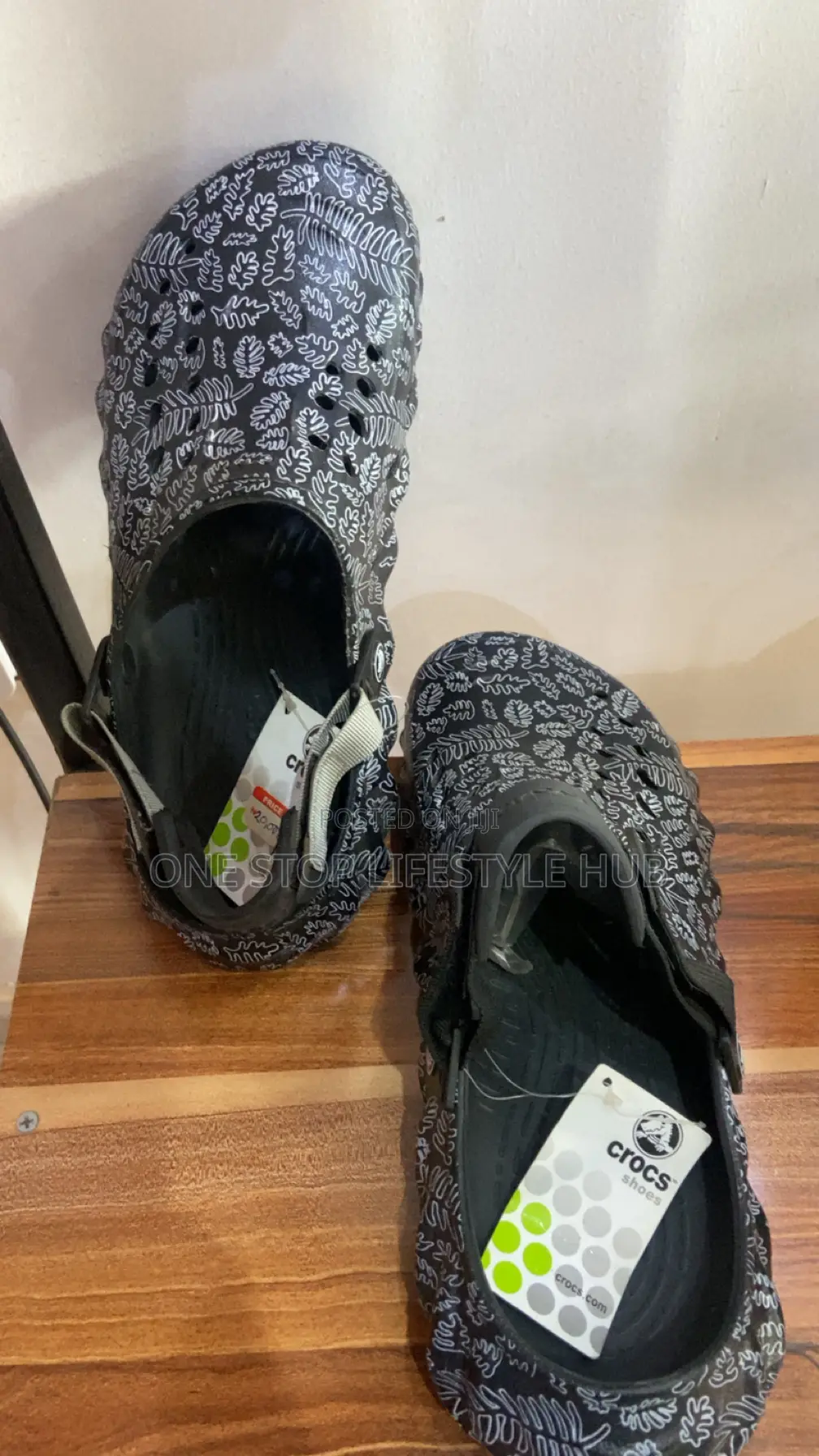 Original Crocs Baya Print Clogs - (New With Tags)