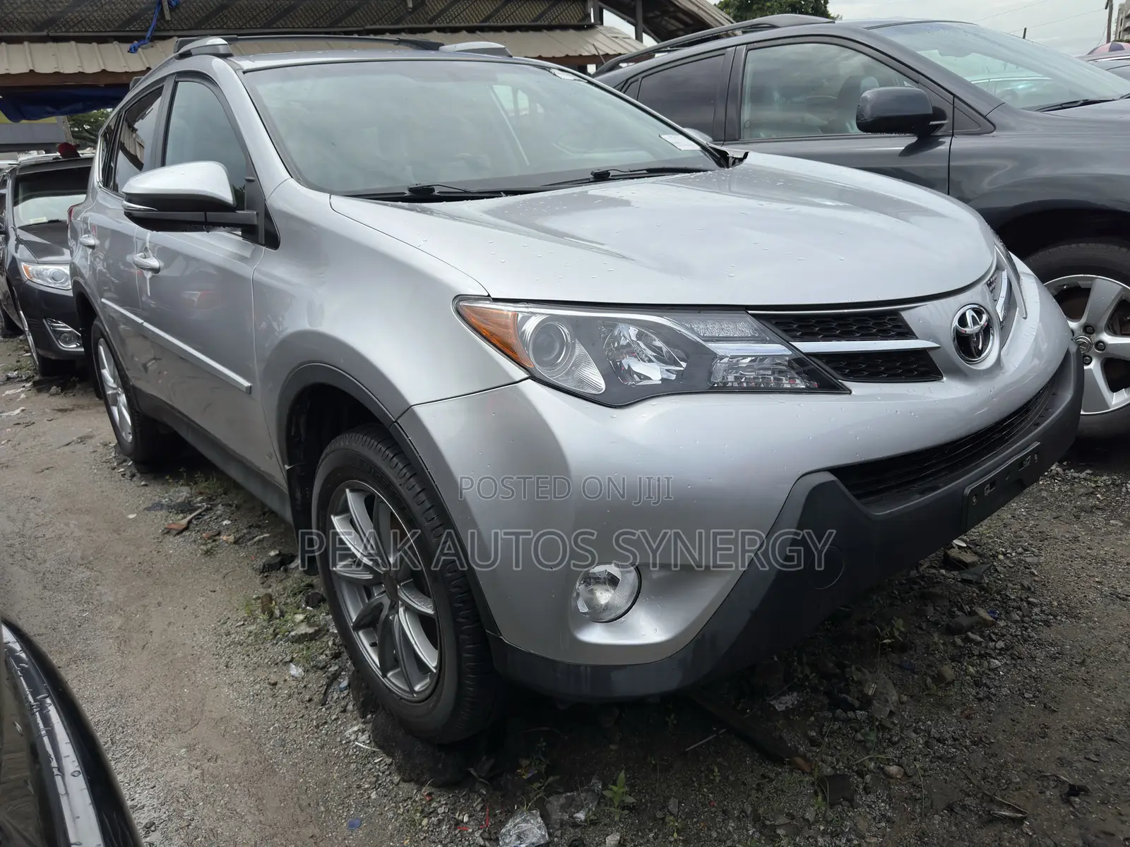 Toyota RAV4 XLE 4dr SUV AWD (2.5L 4cyl 6A) 2014 Silver