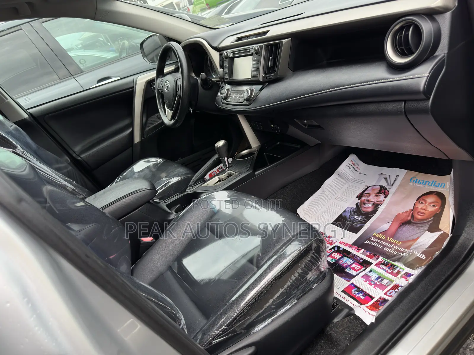 Toyota RAV4 XLE 4dr SUV AWD (2.5L 4cyl 6A) 2014 Silver