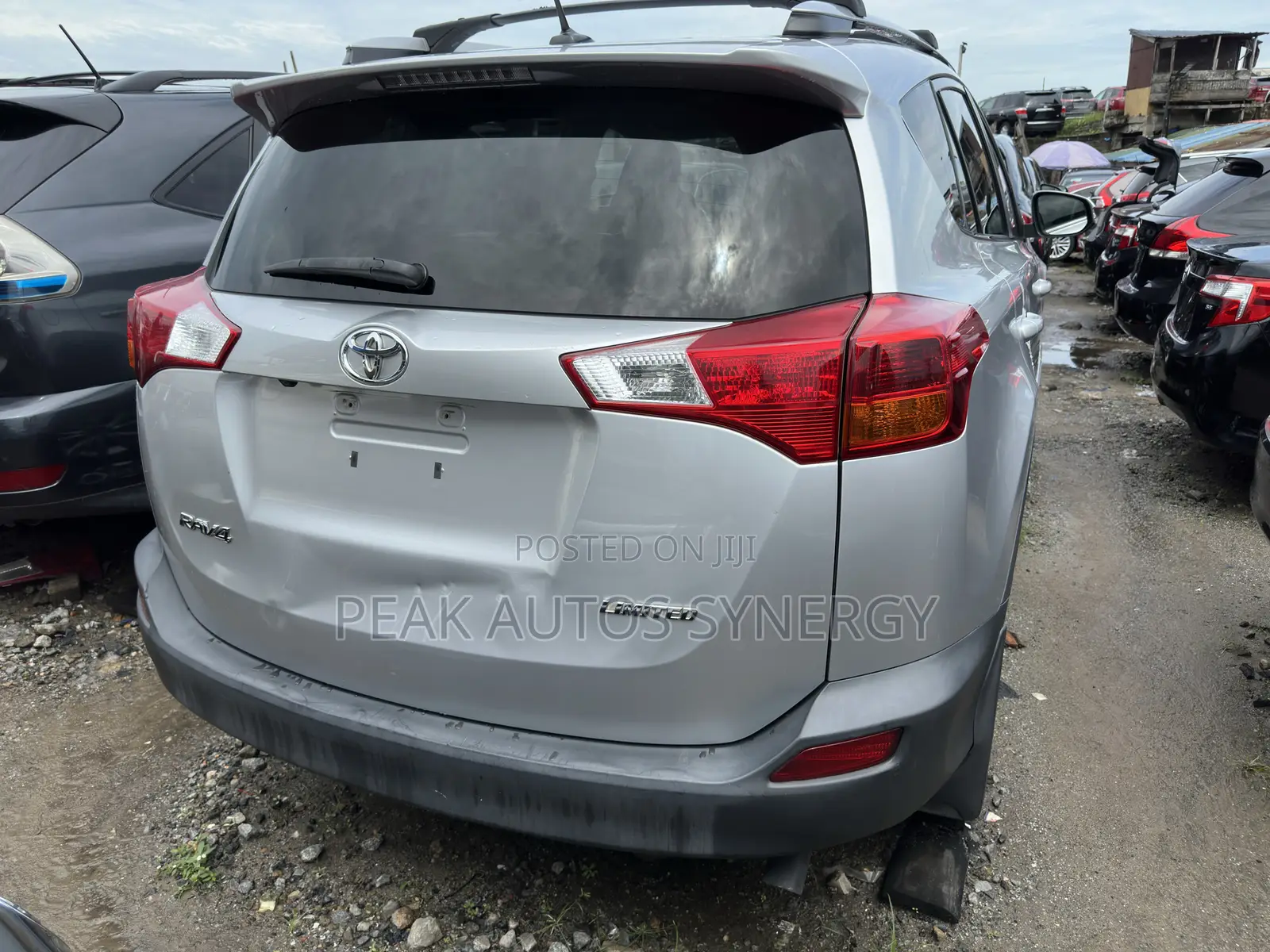Toyota RAV4 XLE 4dr SUV AWD (2.5L 4cyl 6A) 2014 Silver