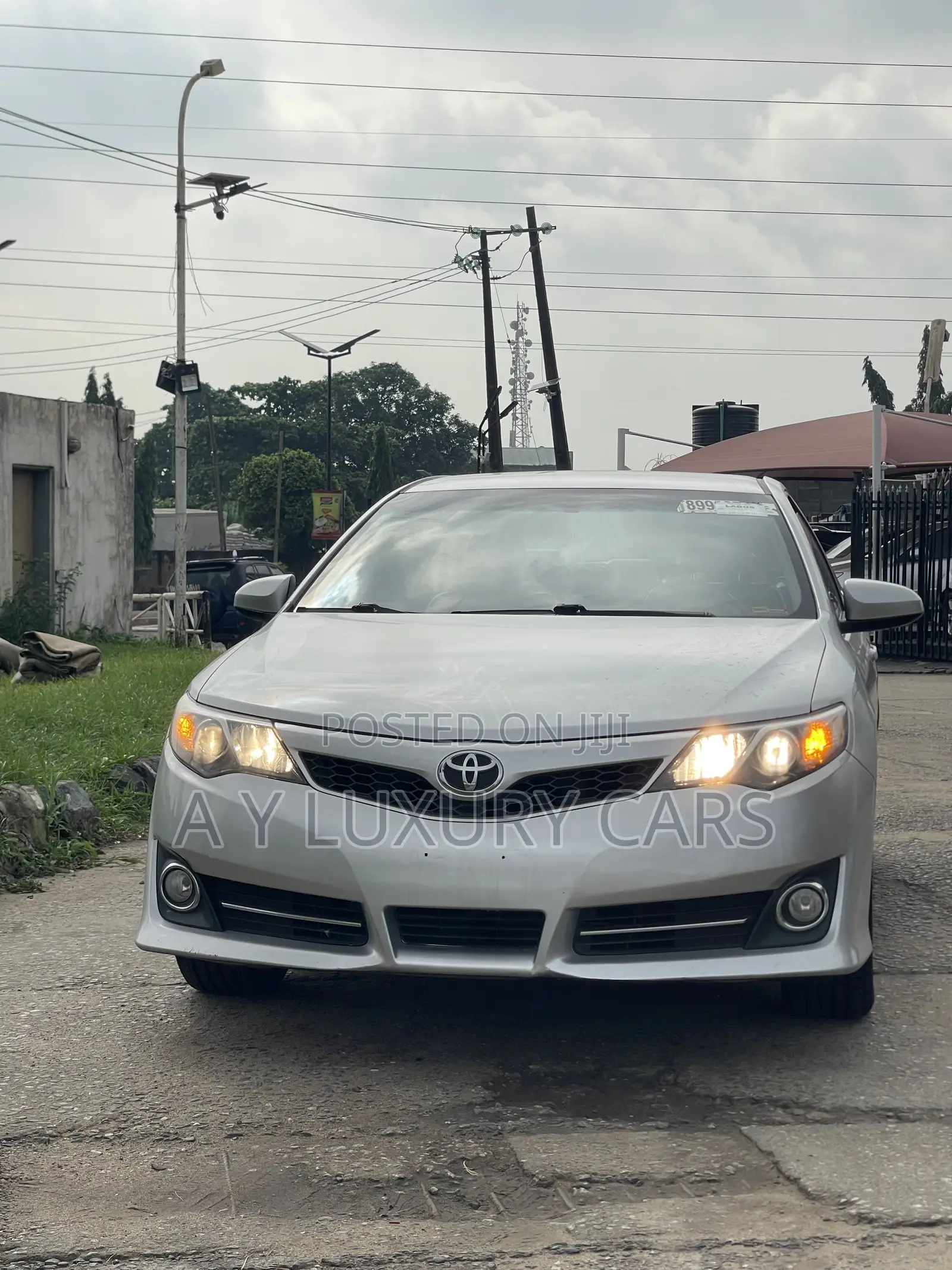 Toyota Camry SE Sport 4dr Sedan (2.5L 4cyl 6A) 2014 Silver