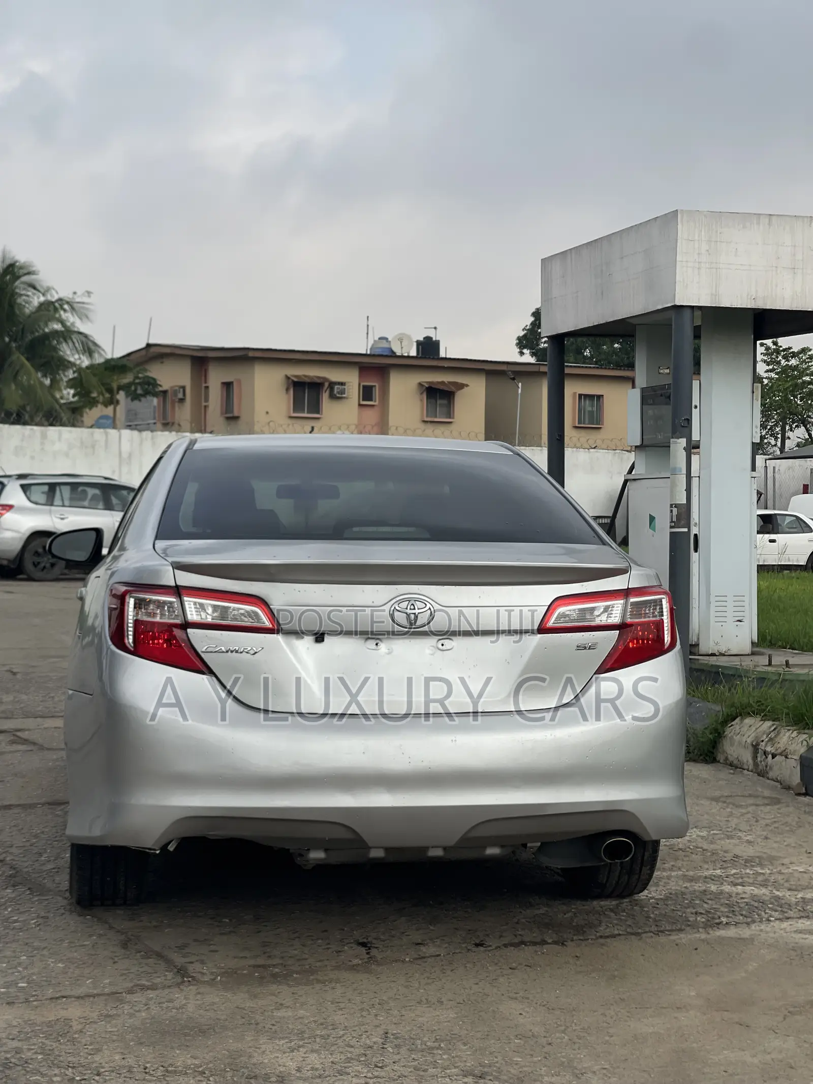 Toyota Camry SE Sport 4dr Sedan (2.5L 4cyl 6A) 2014 Silver
