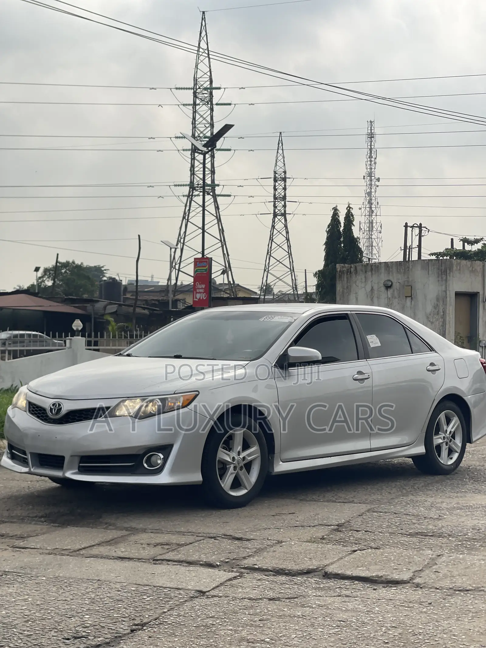 Toyota Camry SE Sport 4dr Sedan (2.5L 4cyl 6A) 2014 Silver