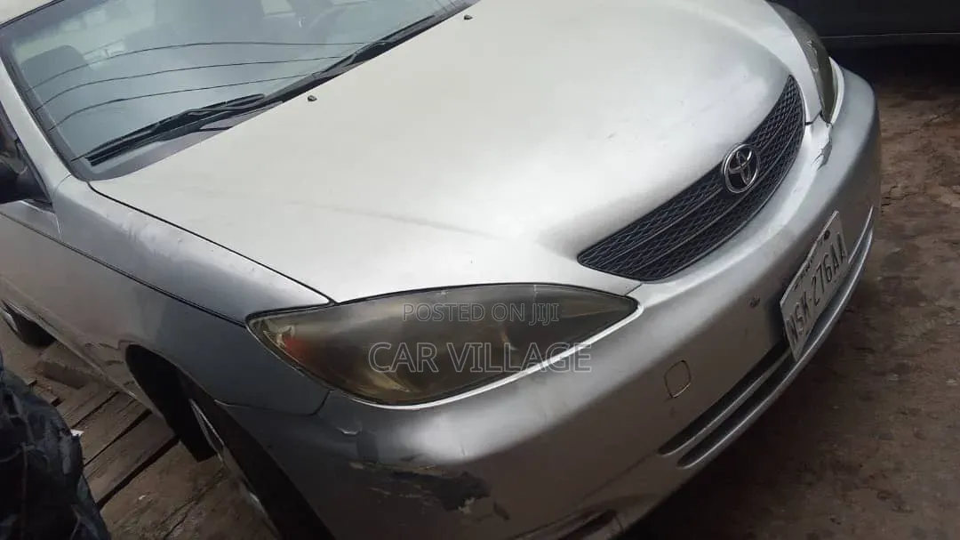 Toyota Camry 2004 Silver