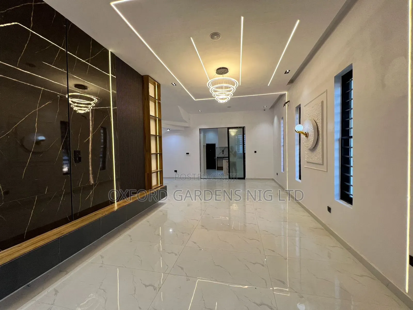 5bdrm Duplex in Ikota Gra Estate for sale