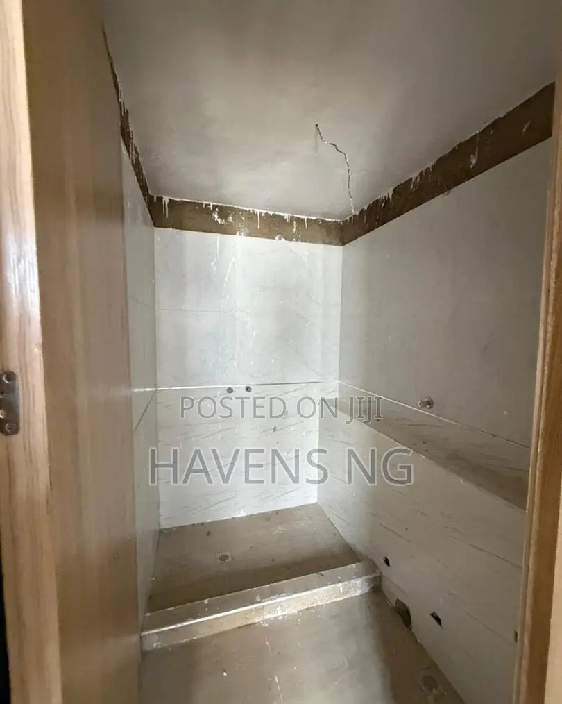 3bdrm Duplex in Old Bodija for sale