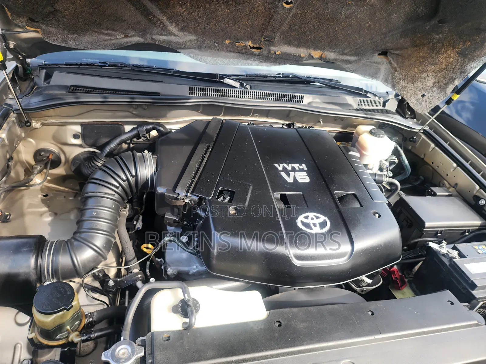 Toyota 4-Runner 2011 Gray