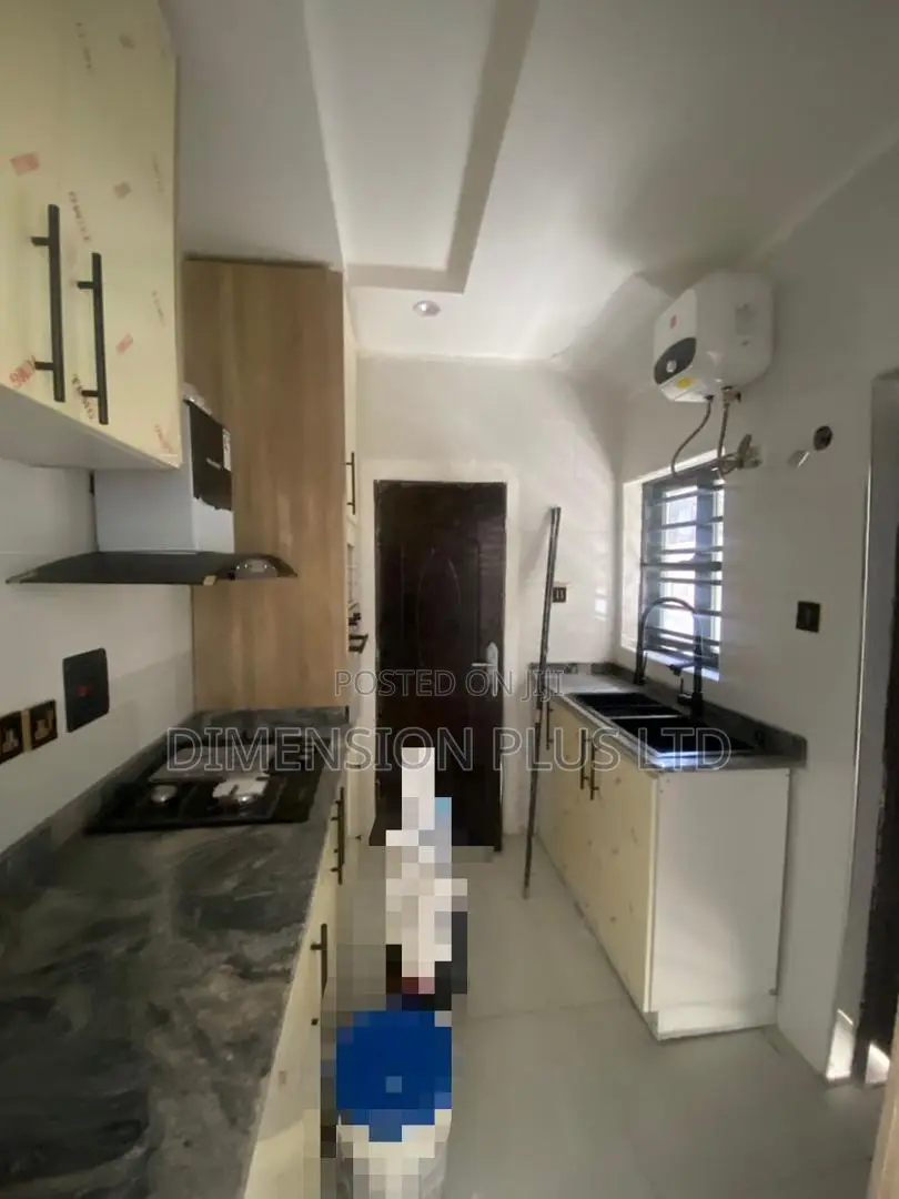2bdrm Townhouse Terrace in Lekki for sale