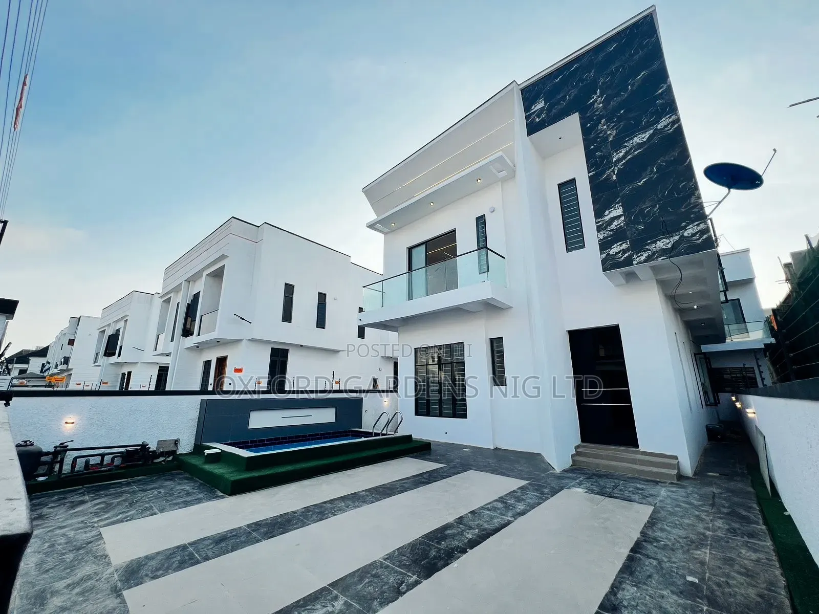5bdrm Duplex in Ikota Gra Estate for sale