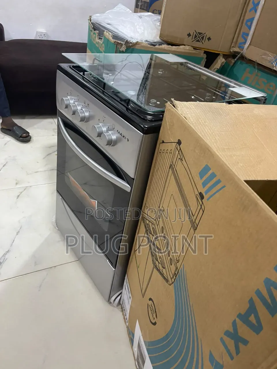 Maxi Durable 50x50 Four Burner Gas Cooker in Black Grey