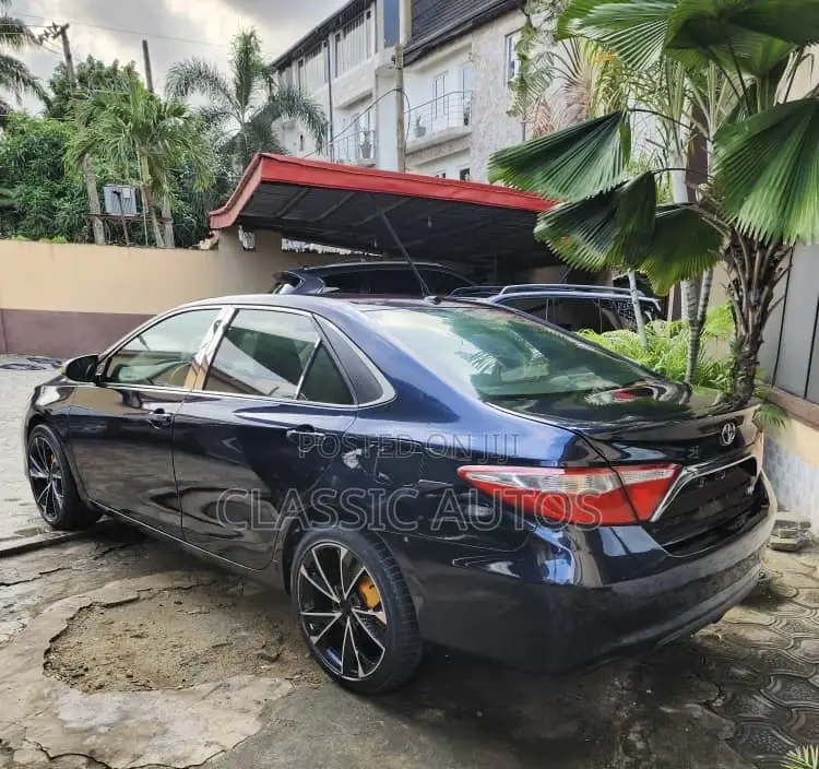 Toyota Camry 2015 Blue