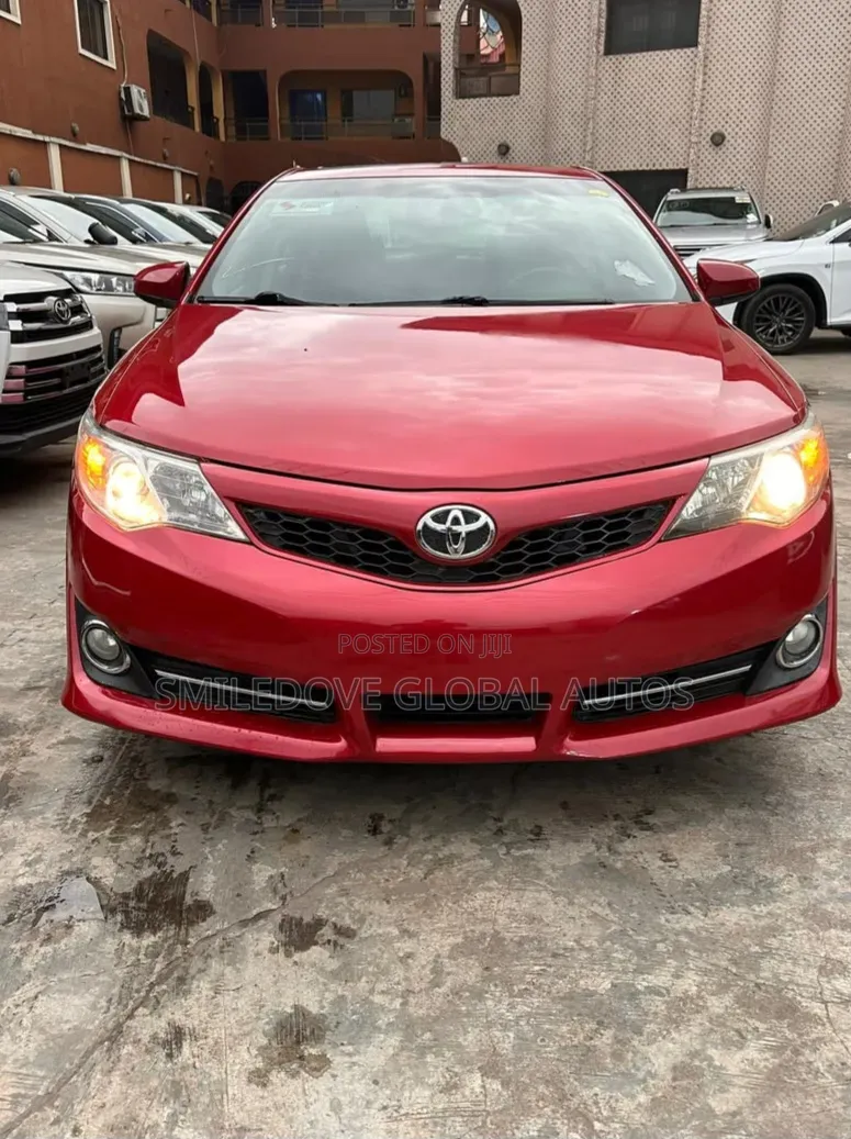 Toyota Camry 2013 Red
