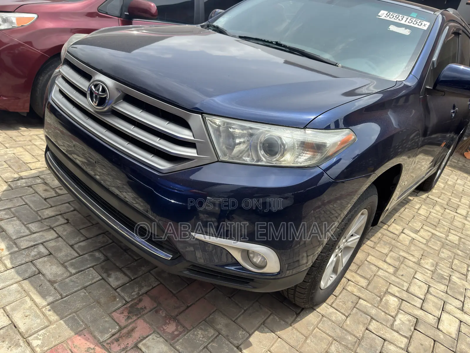 Toyota Highlander SE 2012 Blue