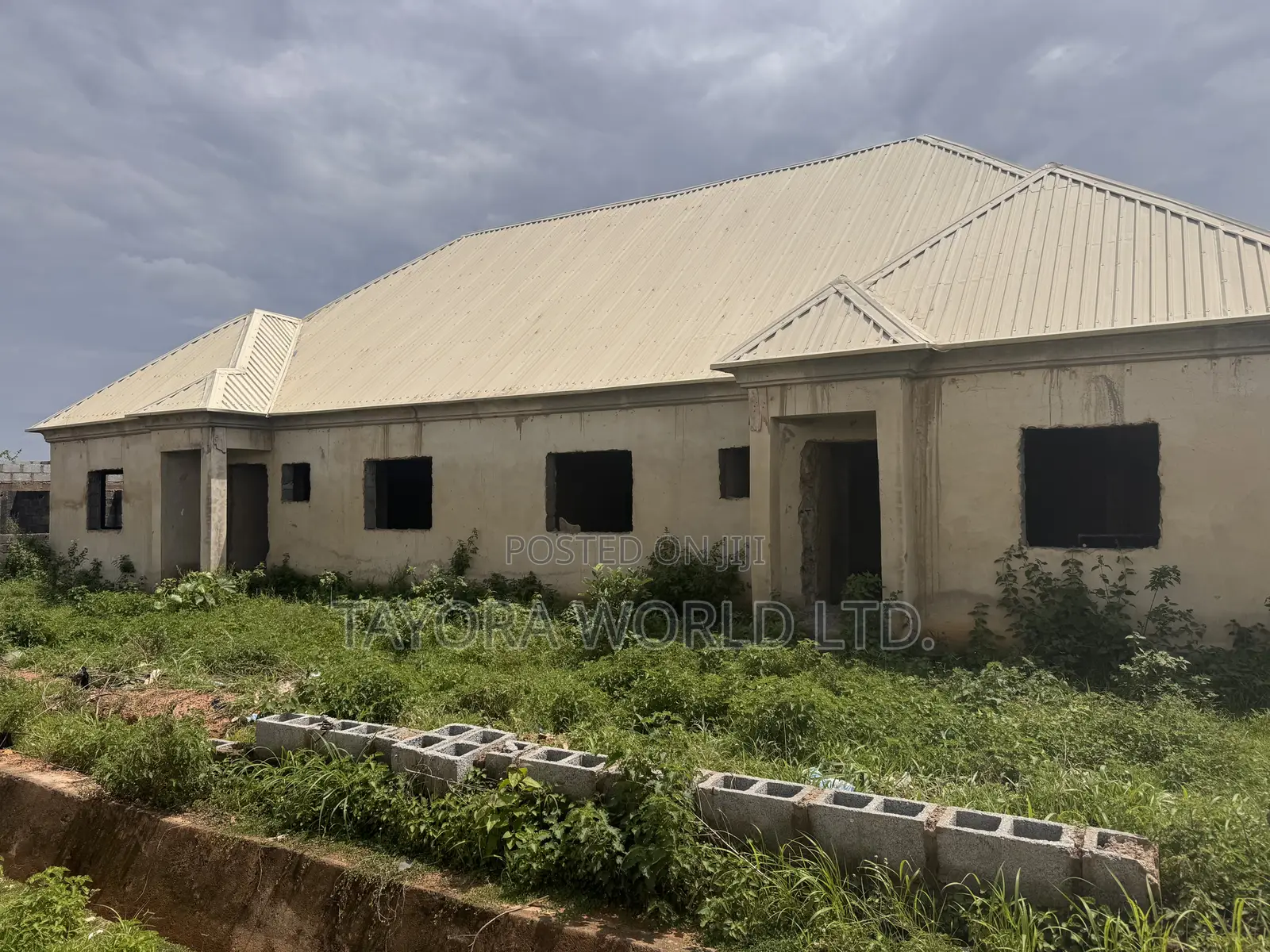 3bdrm Bungalow in Technocrats Court for sale