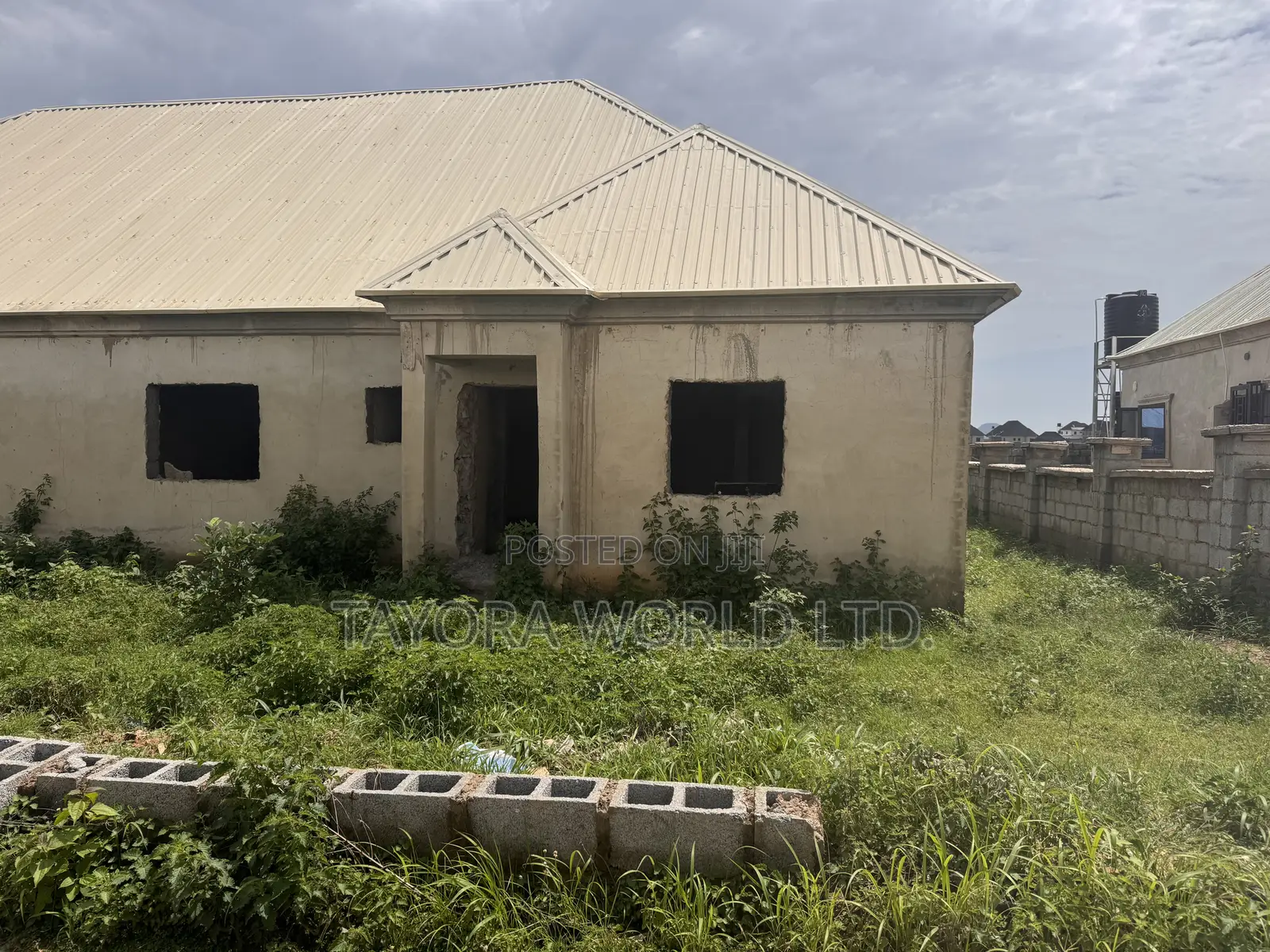 3bdrm Bungalow in Technocrats Court for sale