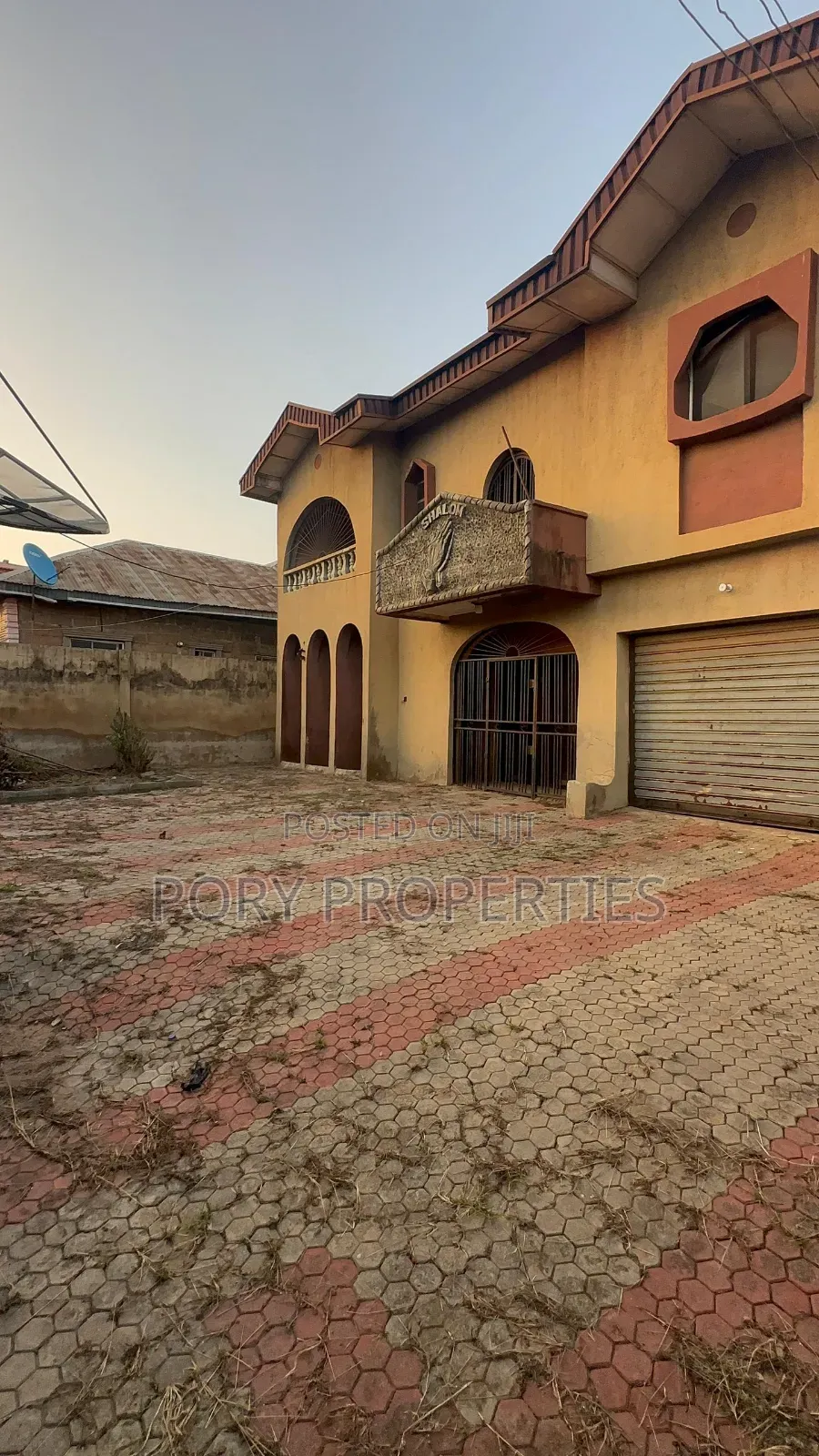 Furnished 5bdrm Duplex in Awoyemi, Ologuneru for sale