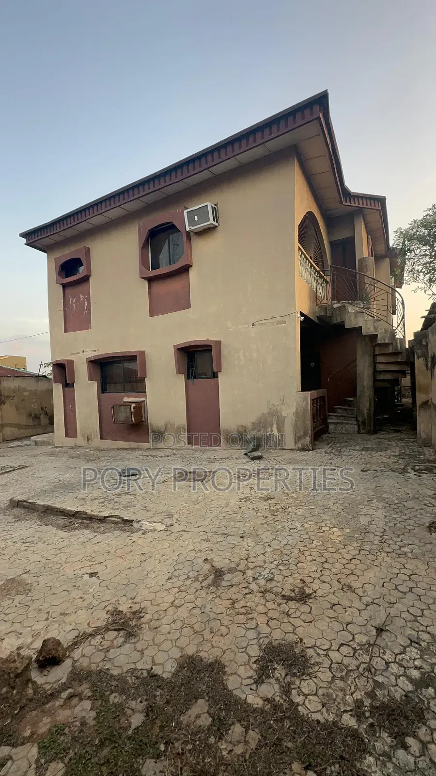 Furnished 5bdrm Duplex in Awoyemi, Ologuneru for sale