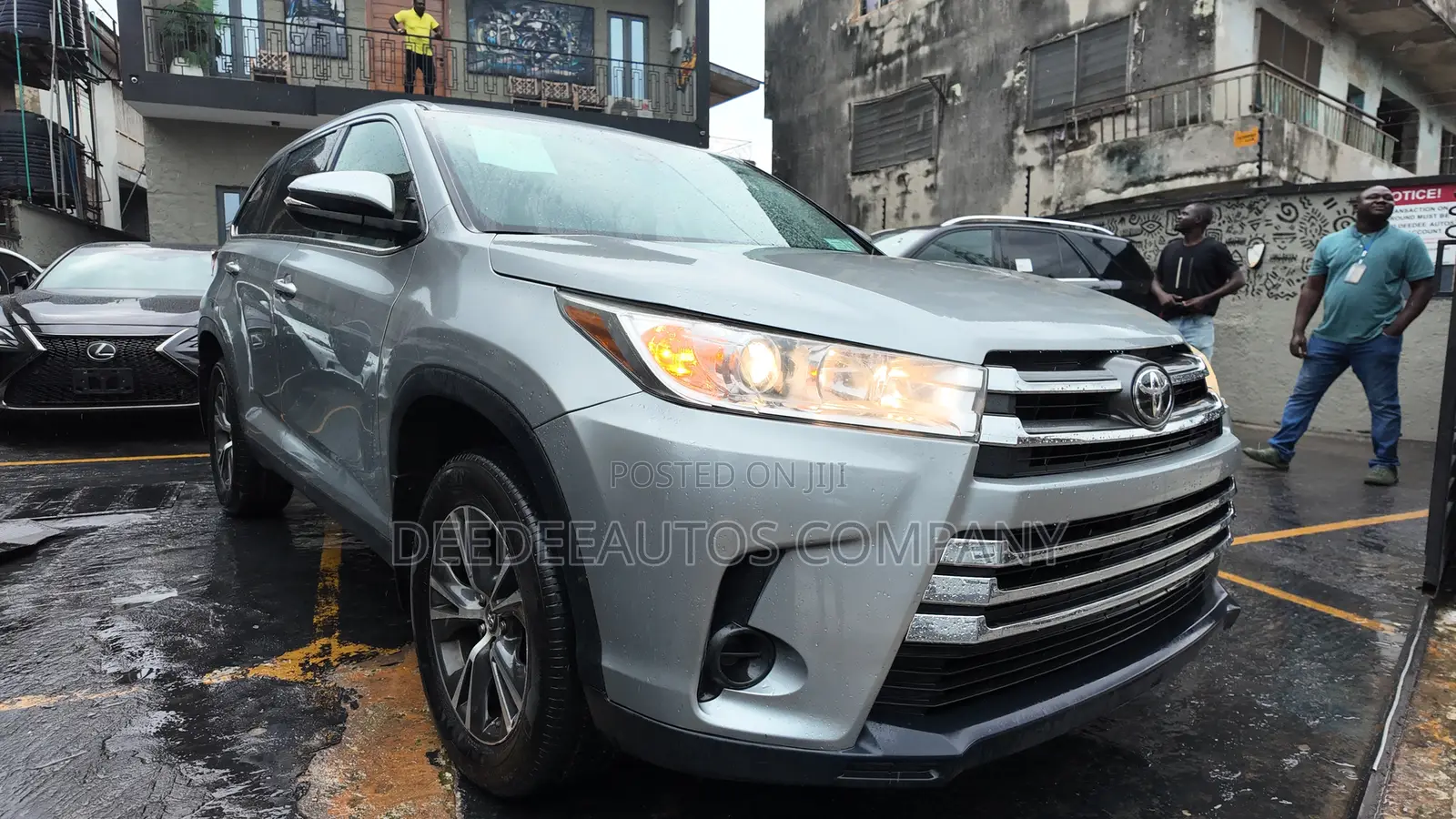 Toyota Highlander LE V6 2019 Silver