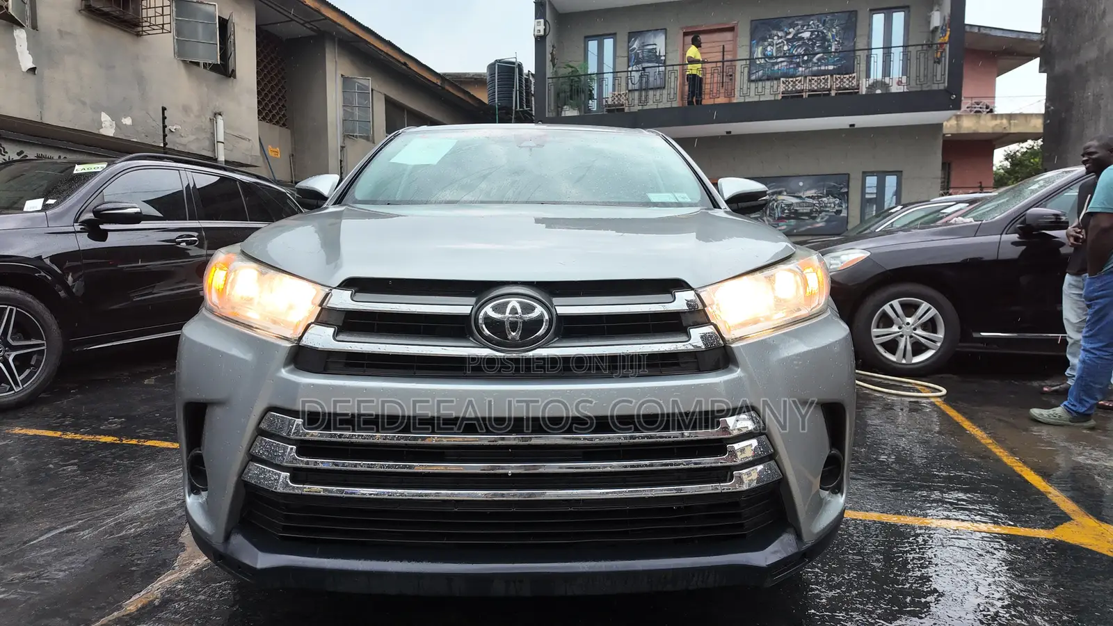 Toyota Highlander LE V6 2019 Silver