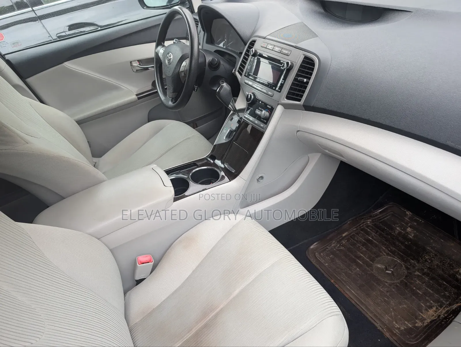 Toyota Venza V6 AWD 2010 Gray