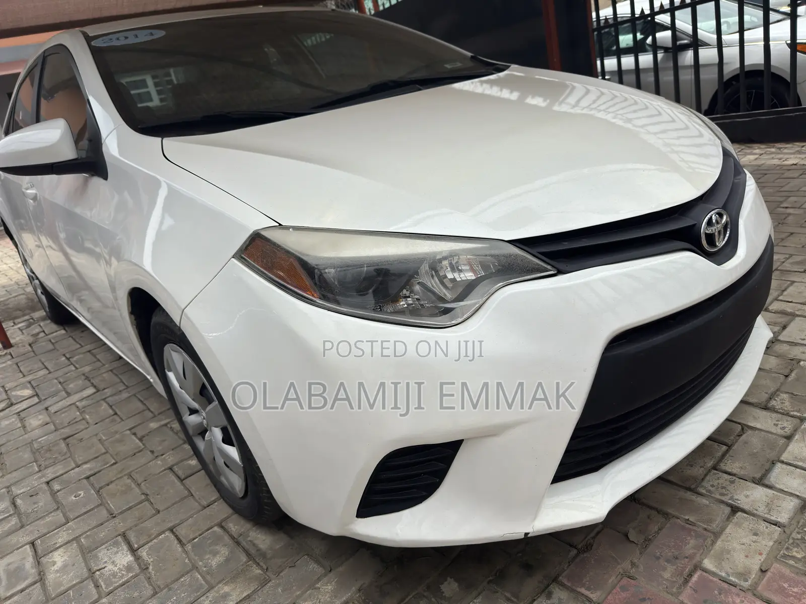 Toyota Corolla LE Eco 4dr Sedan (1.8L 4cyl CVT) 2014 White