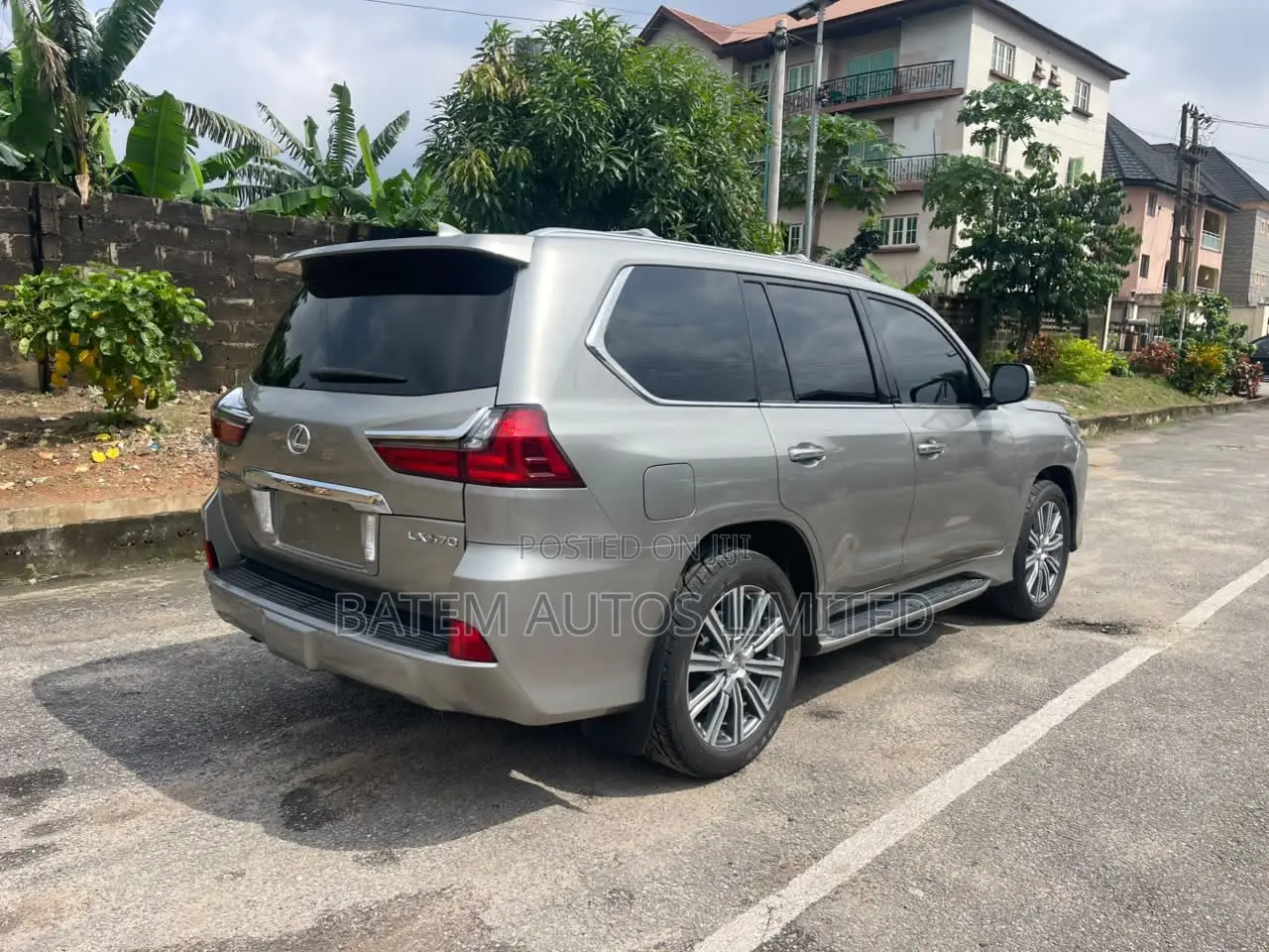 Lexus LX 570 AWD 2016 Gray