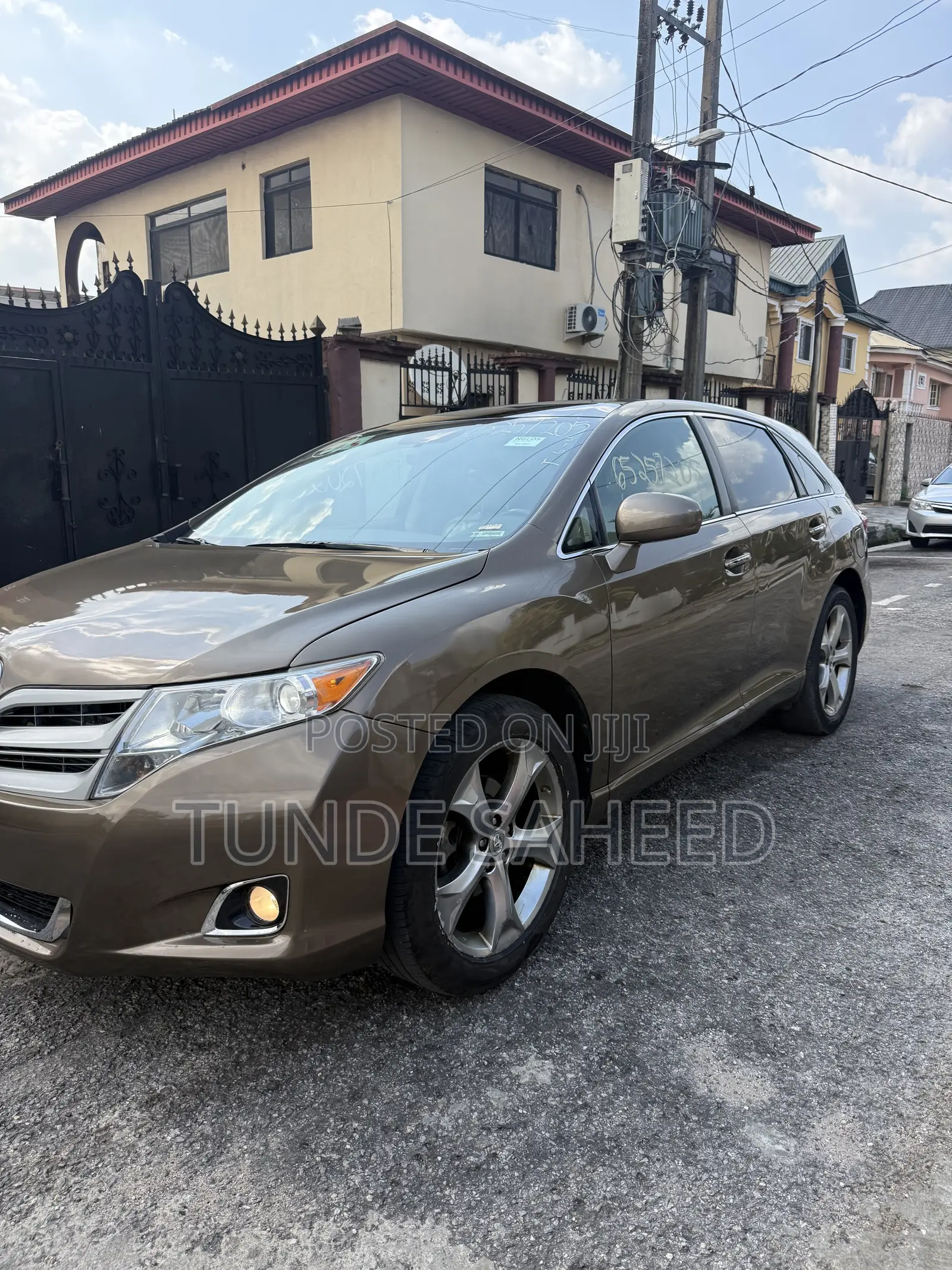 Toyota Venza XLE 2010 Brown