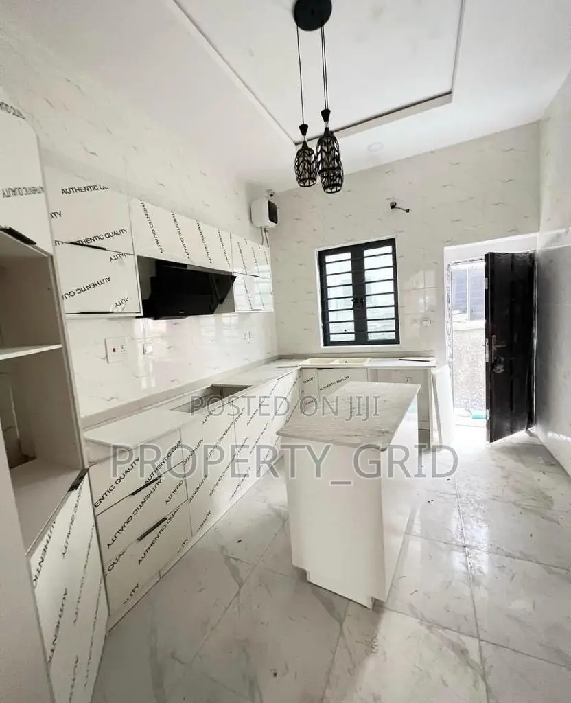 4bdrm Duplex in Lekki County, Ikota for rent