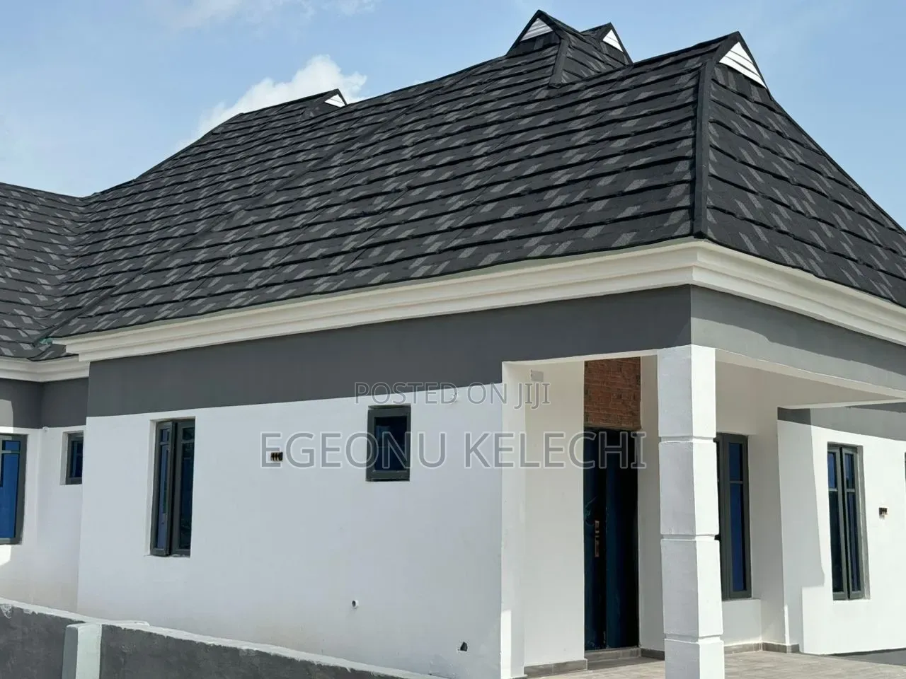 5bdrm Bungalow in Epe for sale