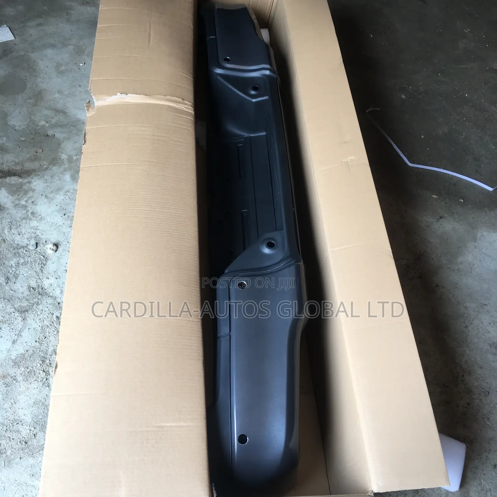 Back Bumper Hilux 2023