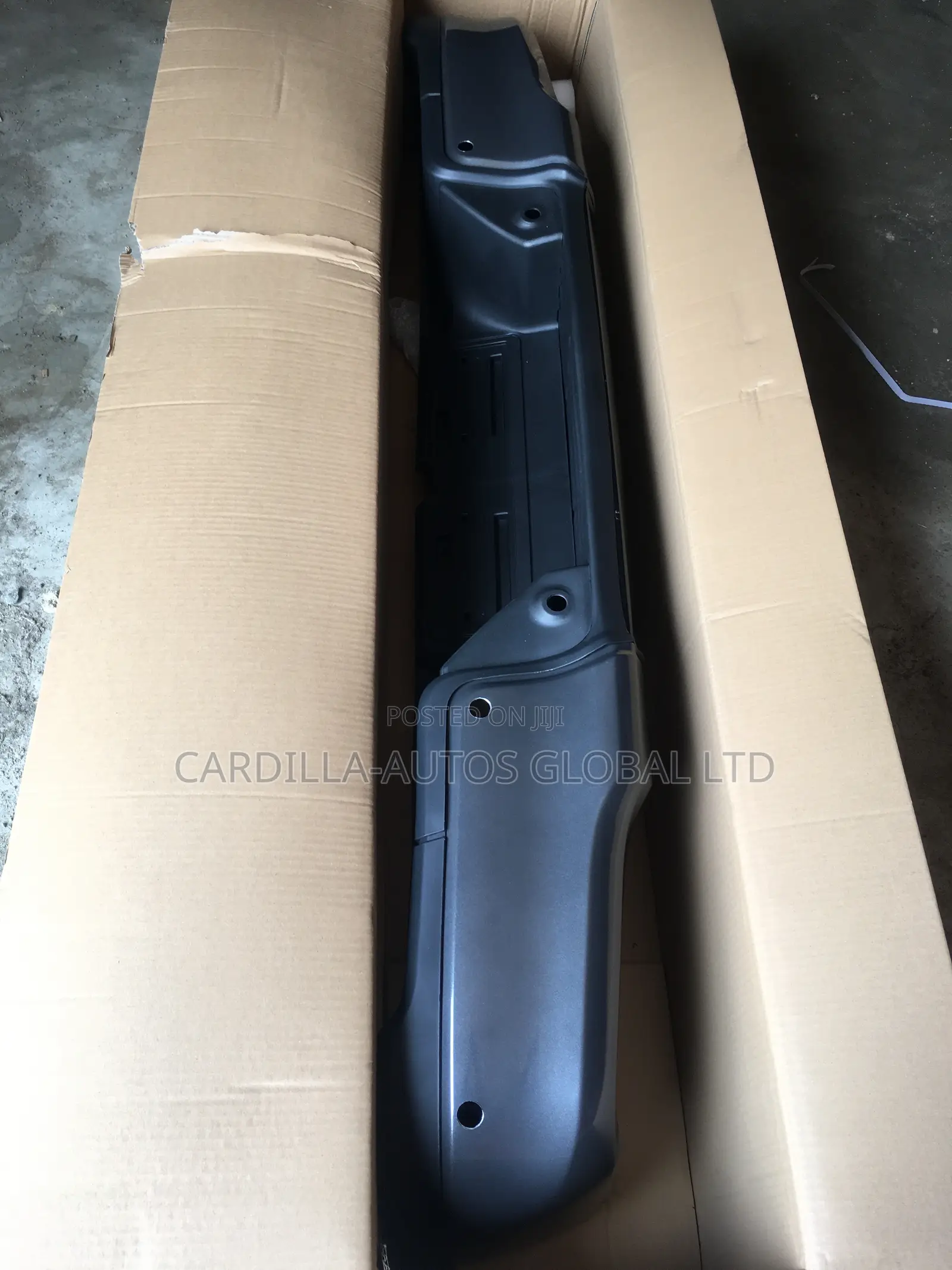 Back Bumper Hilux 2023