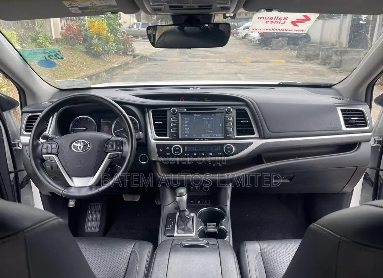 Toyota Highlander Limited Platinum 2019 White