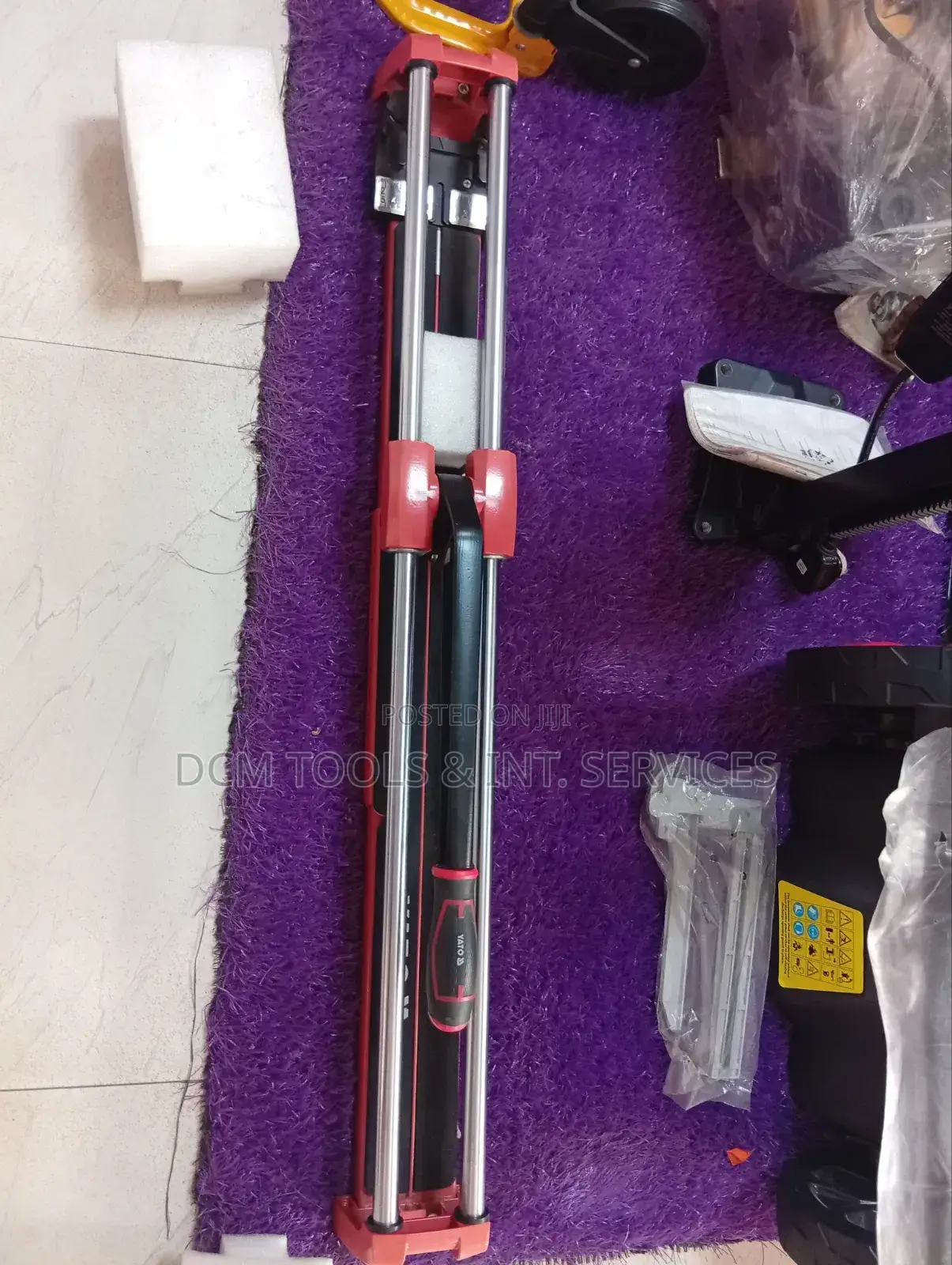Yato 1200mm X 1200mm Tiles Cutter