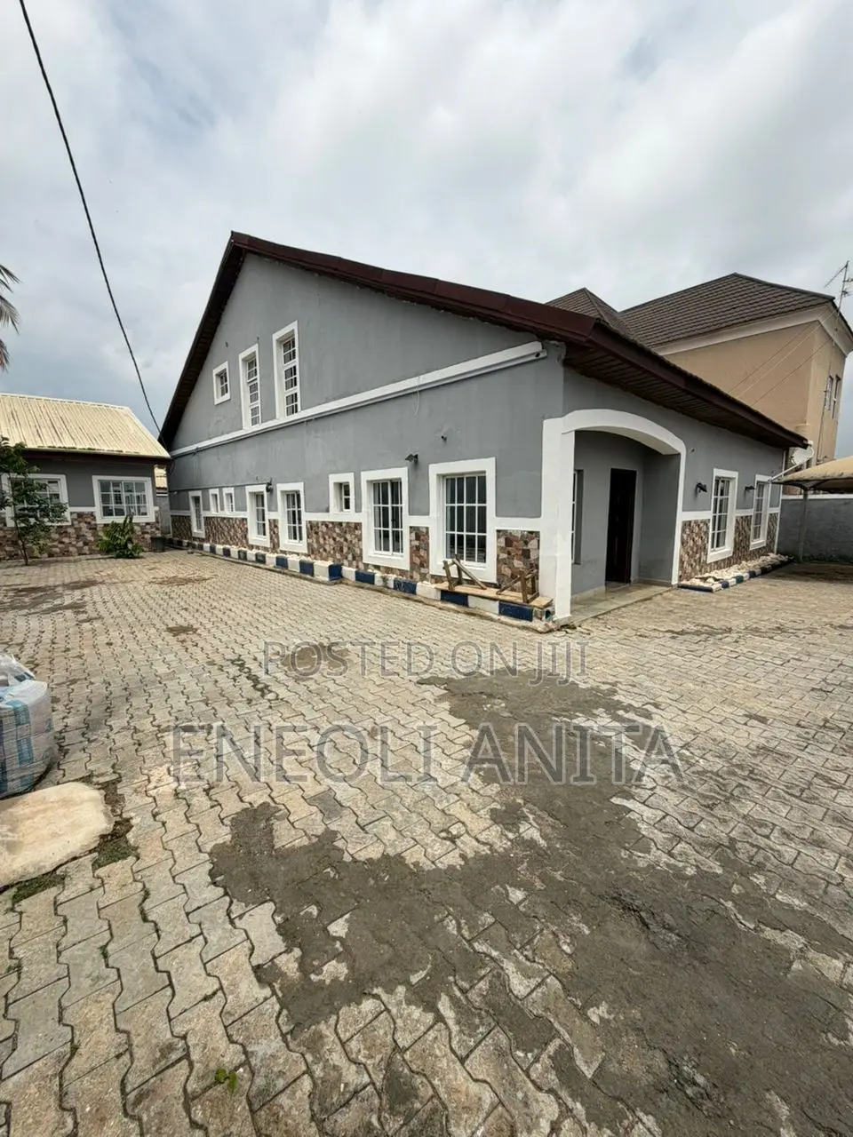 4bdrm Bungalow in Wuse for rent