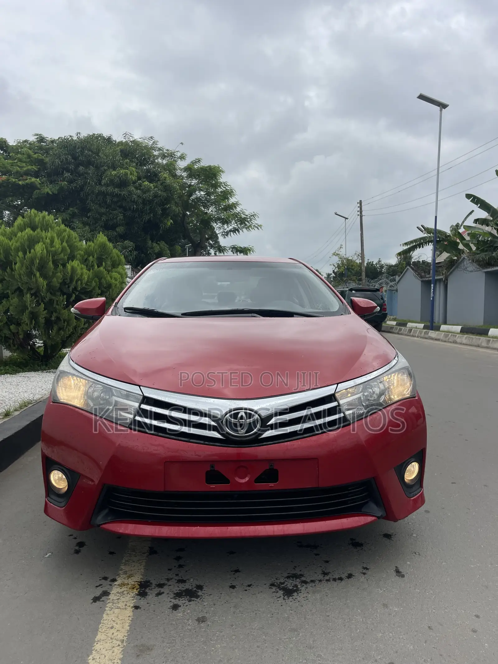 Toyota Corolla LE Eco Premium 4dr Sedan (1.8L 4cyl CVT) 2015 Red
