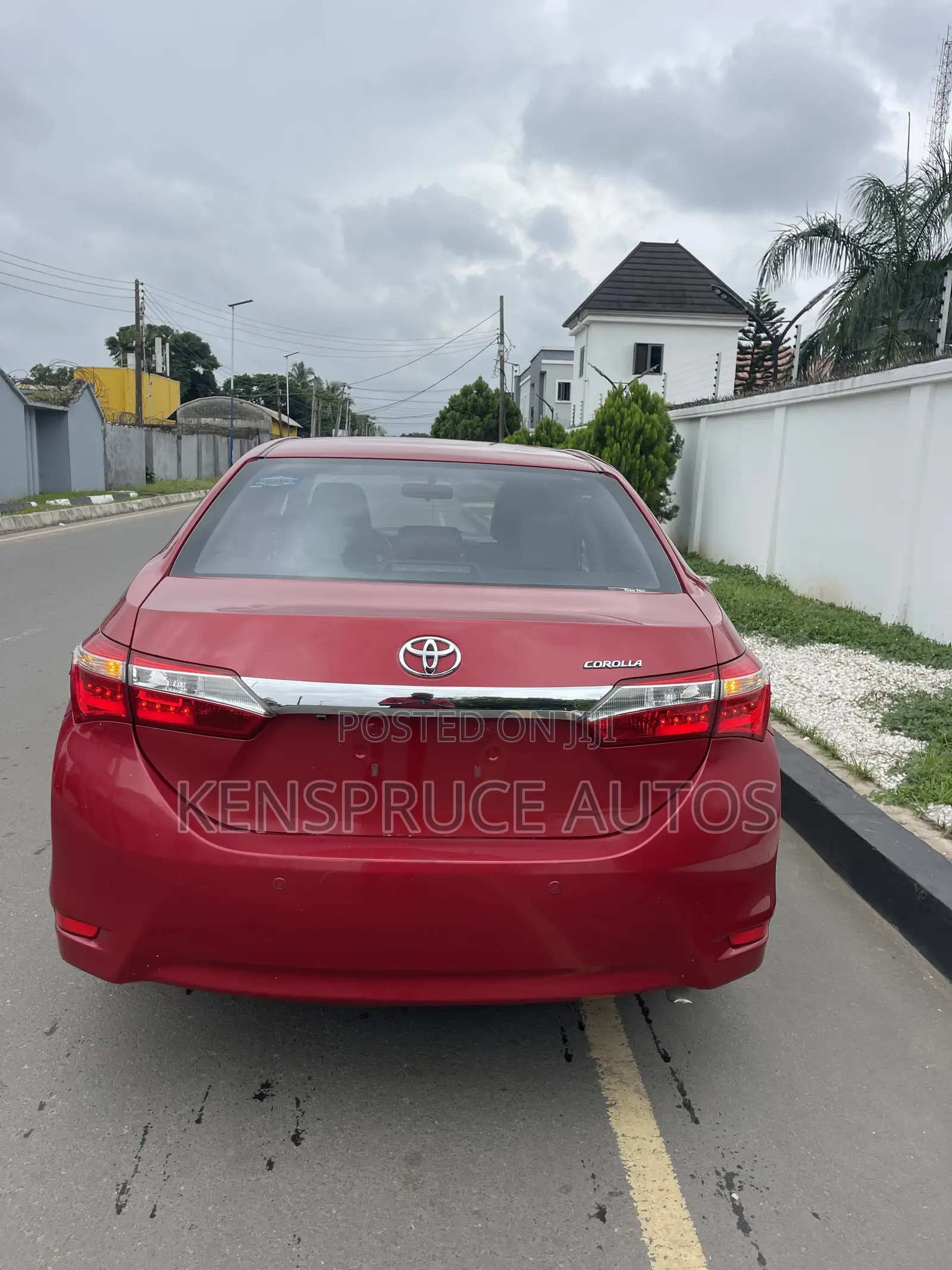 Toyota Corolla LE Eco Premium 4dr Sedan (1.8L 4cyl CVT) 2015 Red