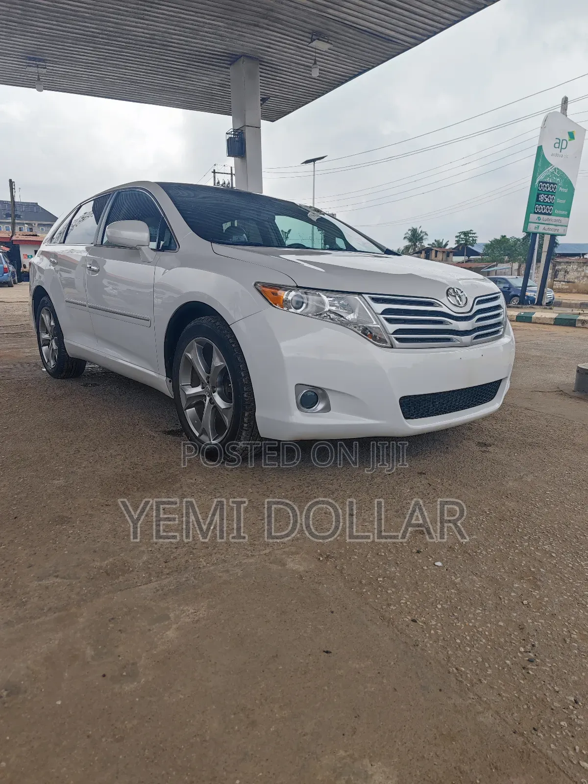 Toyota Venza AWD 2010 White