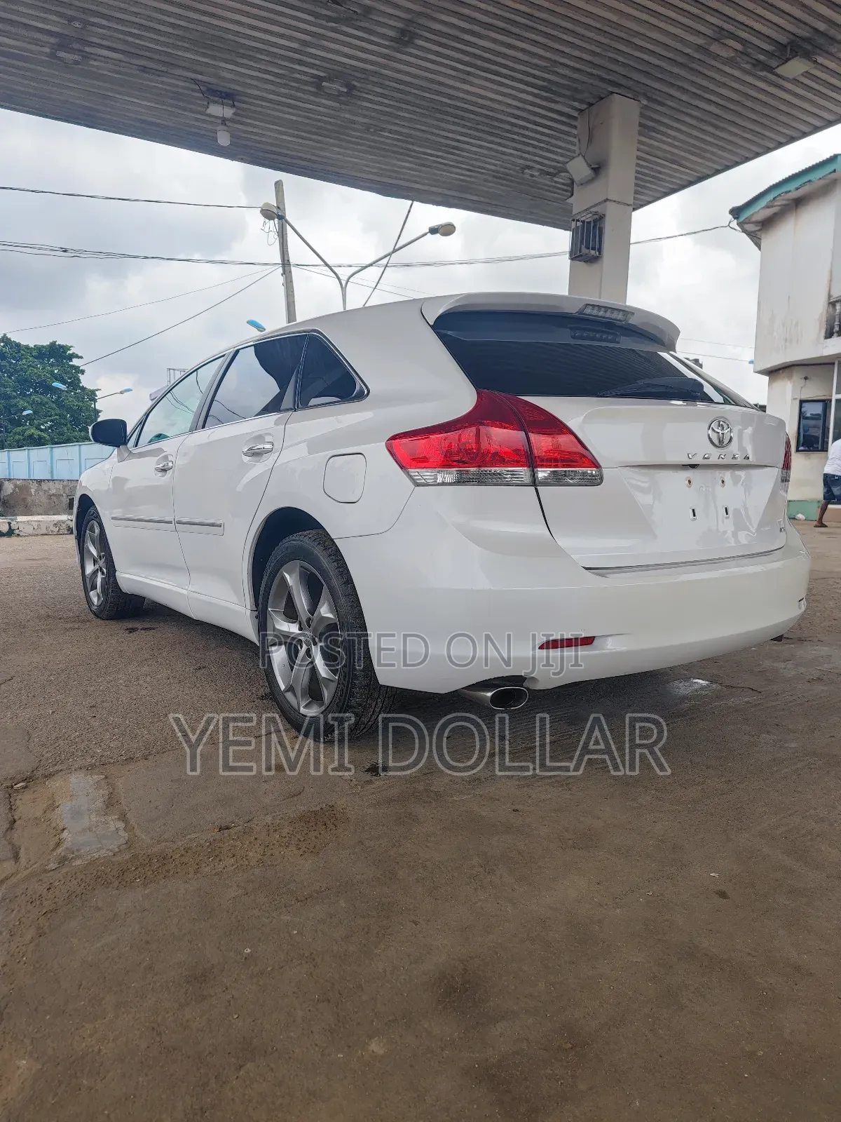 Toyota Venza AWD 2010 White