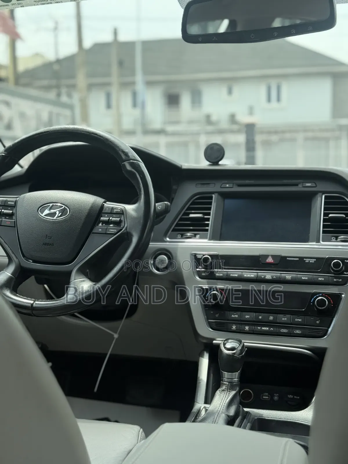 Hyundai Sonata SE 4dr Sedan (2.4L 4cyl 6A) 2015 Silver